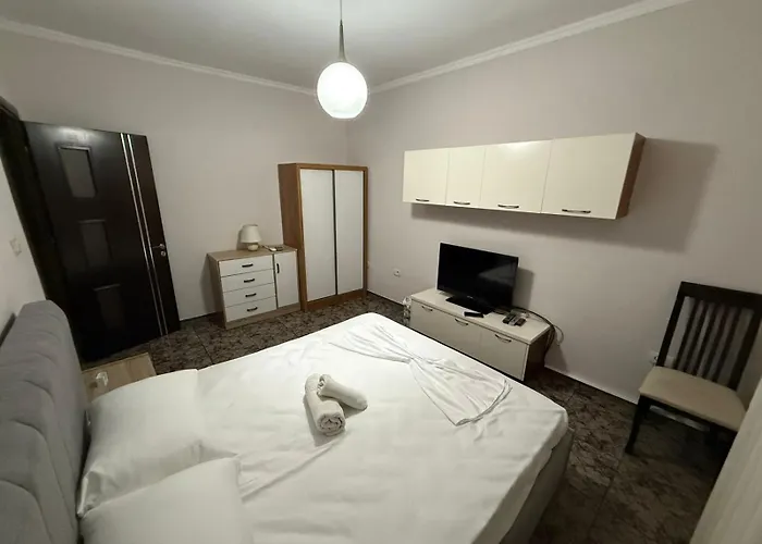 Apartament Ranias *